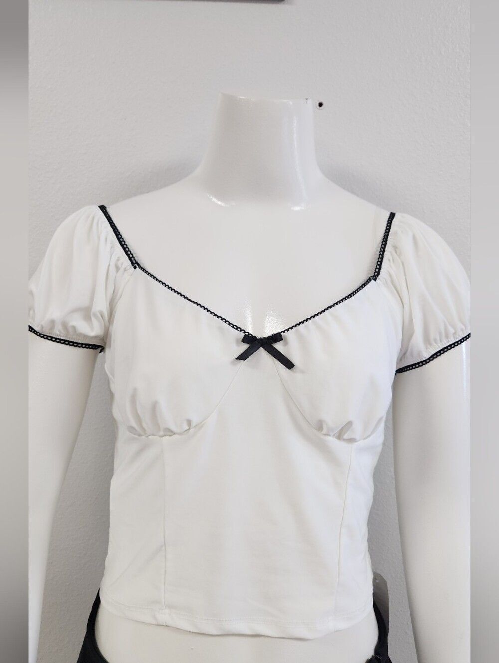 Misty Rose Milk White Crop Y2K Juniors L(fits like a modern xs/s) NWT Balletcore